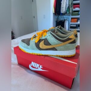 Nike Dunk Low Sneakers - Dusty Olive